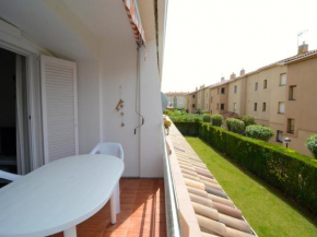 Apartment with hot tub in Girona